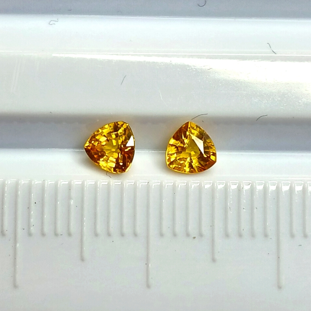 Beautiful Yellow Trillion Topaz Gemstones 4mm